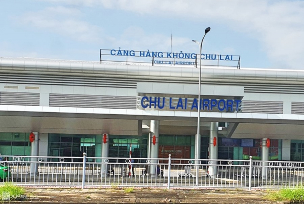 Máy bay hạ cánh lao ra ngoài đường băng sân bay Chu Lai hơn 60m -0