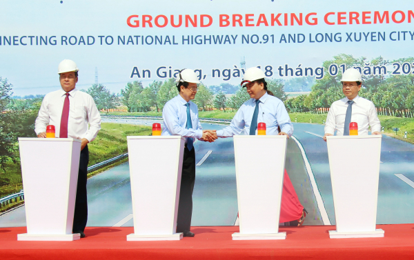 Chủ tịch nước Nguyễn Xuân Phúc dự Lễ khởi công Dự án tuyến nối Quốc lộ 91 và tuyến tránh TP Long Xuyên -1
