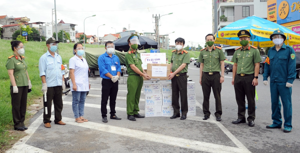 Báo Công an nhân dân: Một năm ghi đậm dấu ấn (TET) -0