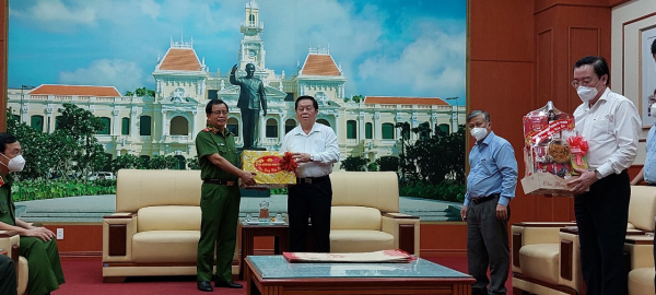 Trưởng Ban Tuyên giáo Trung ương Nguyễn Trọng Nghĩa thăm, chúc Tết Công an TP Hồ Chí Minh -0