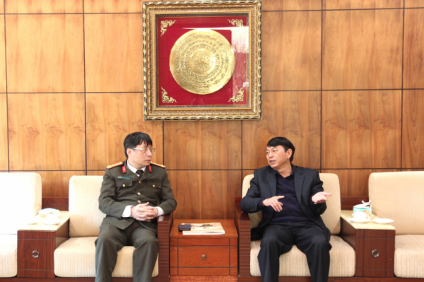 Public Security Newspaper’s Editor-in-Chief meets Cao Bang province’s leader -0