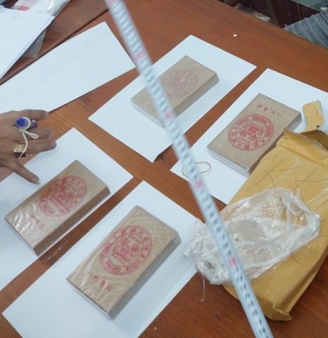 Thưởng nóng Công an Đông Hà bắt giữ vụ vận chuyển 4 bánh heroin và 10kg ma túy đá -1