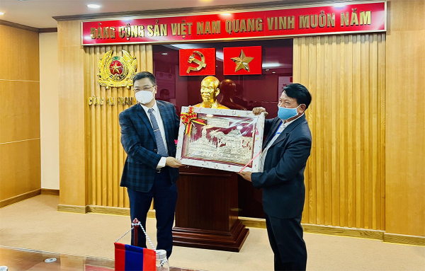 Đoàn đại biểu dự Hội nghị hợp tác phòng, chống tội phạm Việt – Lào thăm và làm việc tại Công an tỉnh Thanh Hóa -0