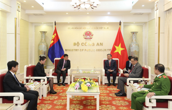 Minister To Lam receives new Ambassador Extraordinary and Plenipotentiary of Mongolia to Vietnam -0