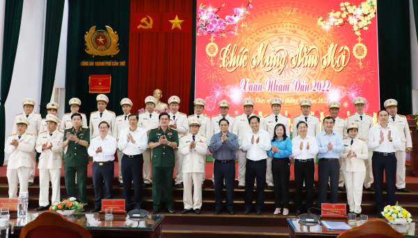 Thủ tướng Phạm Minh Chính thăm, làm việc với Công an TP Cần Thơ  -0