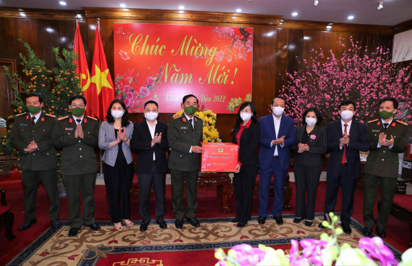 Thứ trưởng Trần Quốc Tỏ thăm, chúc tết tại tỉnh Bắc Ninh -0