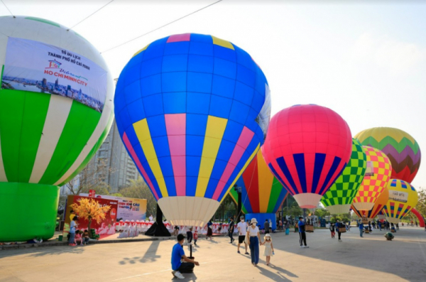 Hot air balloon festival celebrates 1st founding anniversary of Thu Duc City -0