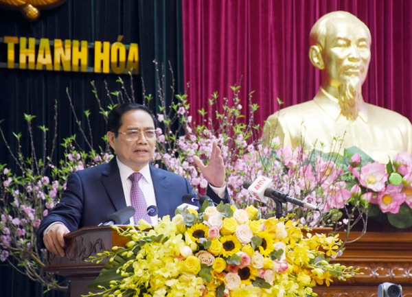PM pays Tet visit to Thanh Hoa police -0