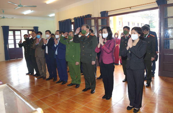 Lãnh đạo Bộ Công an thăm, tặng quà tại Trung tâm điều dưỡng thương binh Thuận Thành -0