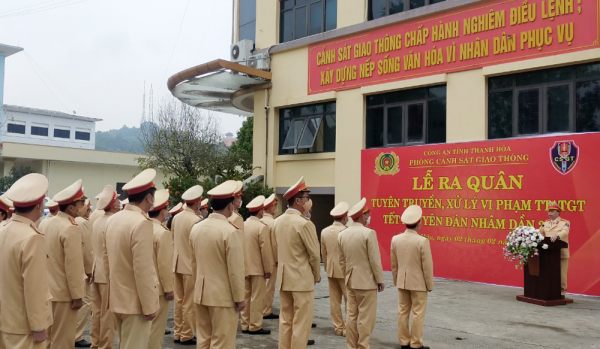 Lực lượng CSGT Thanh Hoá ra quân tuyên truyền, xử lý vi phạm trật tự ATGT -0