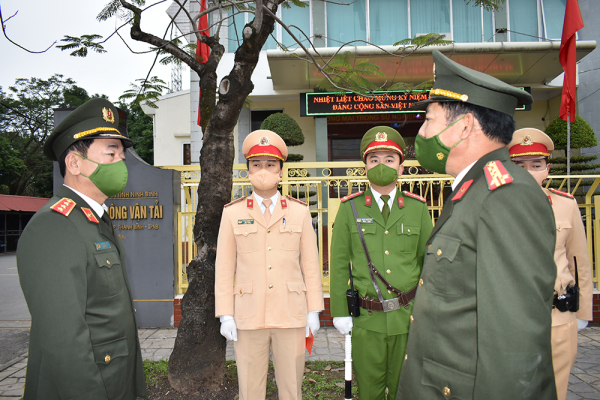 Thứ trưởng Trần Quốc Tỏ chúc Tết tại Ninh Bình -2