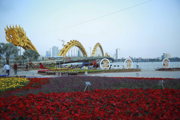 Đà Nẵng: Đón hơn 35.000 lượt khách tham quan dịp Tết Nguyên đán -1