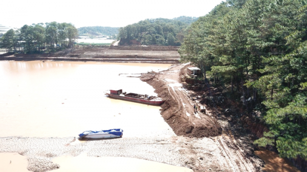 Hồ Suối Vàng ô nhiễm, đe dọa nguồn nước sinh hoạt của TP Đà Lạt -0
