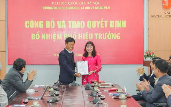 PGS.TS. Đặng Thị Thu Hương giữ chức Phó hiệu trưởng Trường ĐHKHXH&NV -0