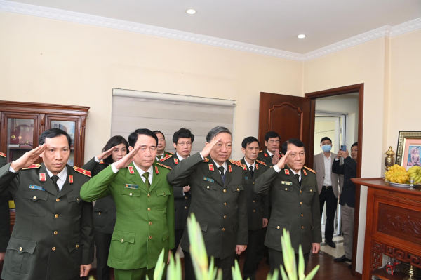 Đảng ủy Công an Trung ương, Bộ Công an thắp hương tưởng niệm đồng chí Trần Quyết -0