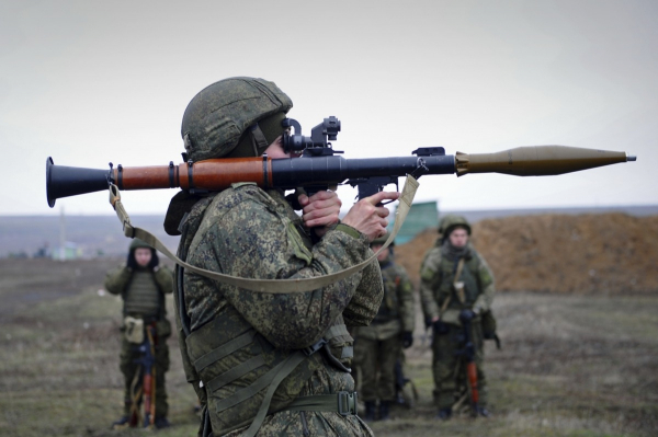 Mỹ khuyên công dân rời khỏi Ukraine càng sớm càng tốt  -0