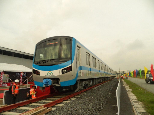 Gỡ khó việc đào tạo lái tàu tuyến metro số 1 -0