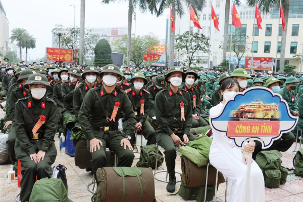 Hơn 1.450 thanh niên Thừa Thiên-Huế lên đường tòng quân -0