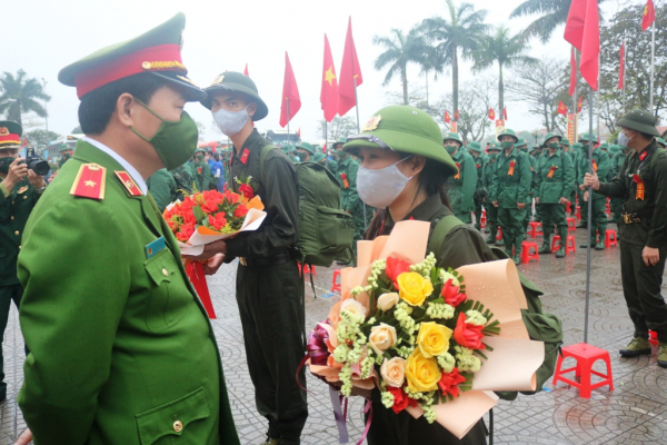 Long trọng lễ giao nhận công dân thực hiện nghĩa vụ tham gia QĐND và CAND trên quê hương Đại tướng Võ Nguyên Giáp -0