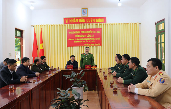 Thứ trưởng Nguyễn Văn Long làm việc tại tỉnh Điện Biên -0