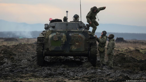 Đồng minh ra sức bác tin đồn Nga tấn công Ukraine của Mỹ -0