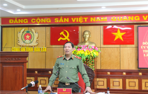 Deputy Minister Le Van Tuyen visits Dak Lak Provincial Police Department -0