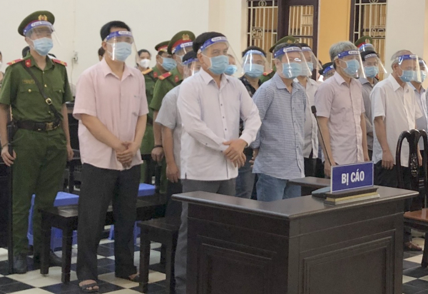 Cựu Chủ tịch UBND TP Trà Vinh cùng cấp phó lãnh 16 năm tù -0