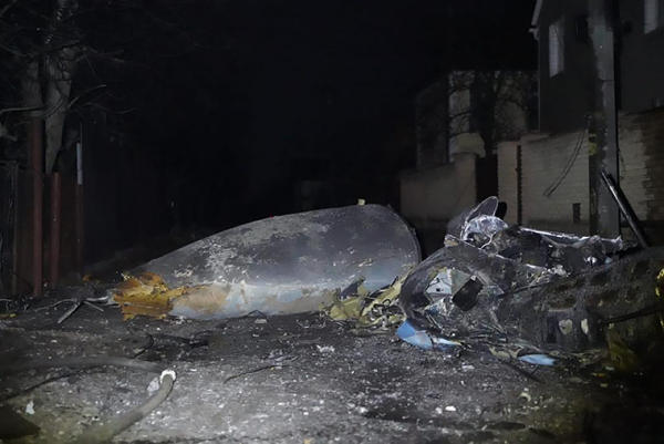 Tiêm kích Su-27 Ukraine bị đồng đội bắn hạ nhầm ở Kiev -0
