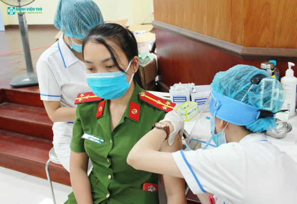 Báo Công an nhân dân thăm và chúc mừng Bệnh viện 199 - Bộ Công an nhân ngày Thầy thuốc Việt Nam -2