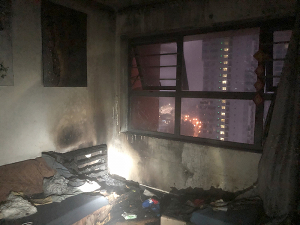 Cứu thoát 3 người trong đám cháy tại Chung cư Gamuda The One Residence -0