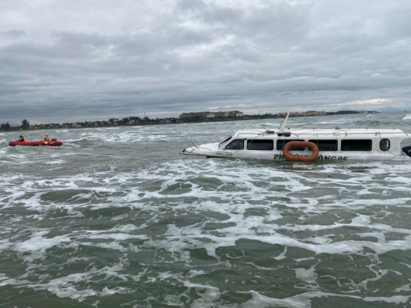 Vụ chìm ca no tại biển Cửa Đại – Hội An: Tìm thấy thêm 2 thi thể nạn nhân trong vụ chìm cano ở Hội An -0
