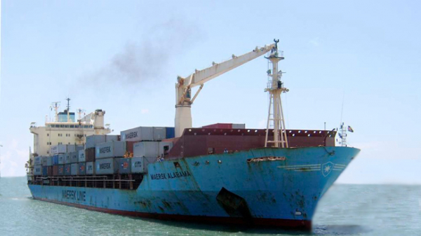 Maersk Alabama, con tàu 4 lần bị cướp biển tấn công -0