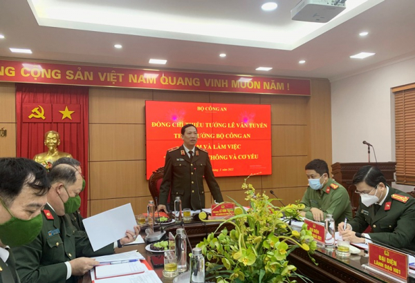 Thứ trưởng Lê Văn Tuyến làm việc về công tác viễn thông cơ yếu trong CAND -0