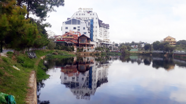 Khắc phục ô nhiễm ở hồ Đội Có -0