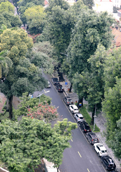 Poetic Hanoi in leaf falling season -1