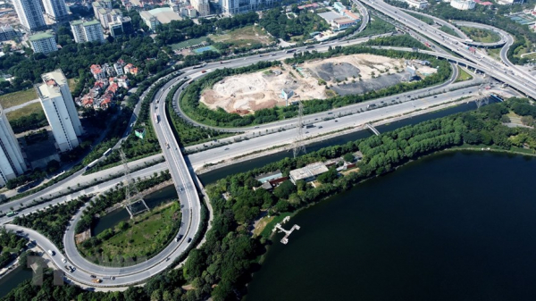 Modern intersection give Hanoi urban facelift -3