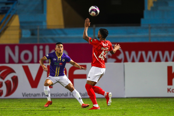 Sau 3 trận bị hoãn, Hà Nội FC có điểm đầu tiên tại V.league 2022 -0