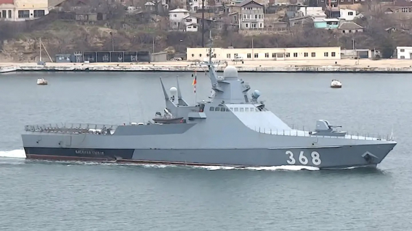 Chiến hạm Nga bị Ukraine tuyên bố đánh chìm tự bơi về cảng -0