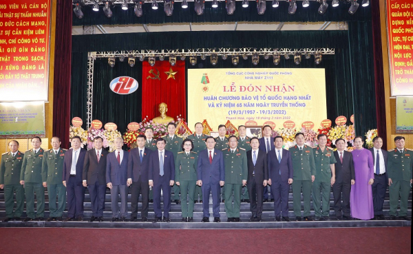 Chủ tịch Quốc hội Vương Đình Huệ tham dự Lễ kỷ niệm 65 năm Ngày truyền thống Nhà máy Z111 -0