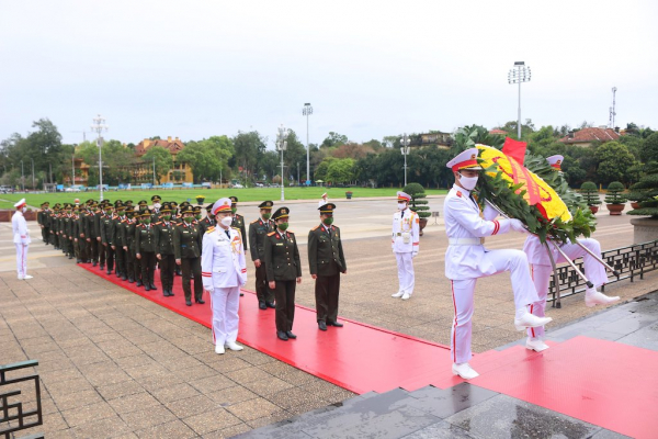 Dâng hương tưởng niệm Chủ tịch Hồ Chí Minh và các Anh hùng liệt sĩ -0