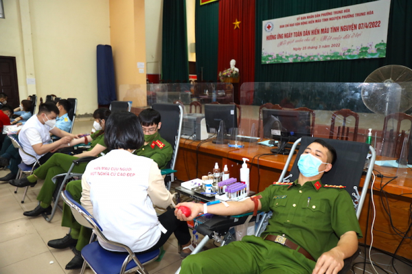 Tuổi trẻ khối cơ quan Bộ Tư lệnh Cảnh sát cơ động hiến 300 đơn vị máu vì cộng đồng -4