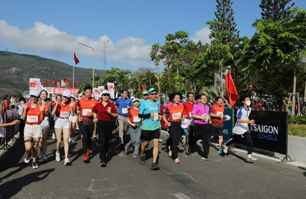 Agribank đồng hành cùng Giải Vô địch quốc gia Marathon và cự ly dài Báo Tiền Phong năm 2022 -0