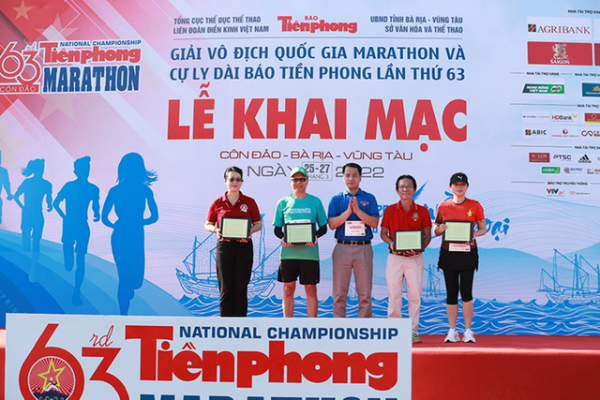 Agribank đồng hành cùng Giải Vô địch quốc gia Marathon và cự ly dài Báo Tiền Phong năm 2022 -0