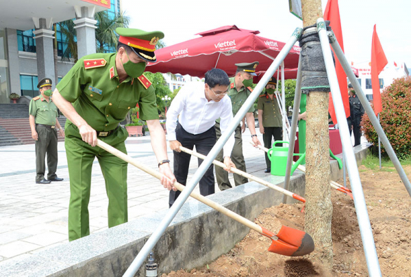 Thứ trưởng Nguyễn Duy Ngọc thăm và làm việc tại tỉnh Điện Biên -1