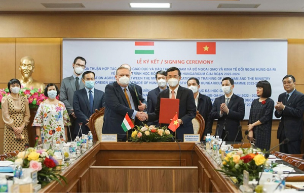 Vietnam, Hungary boost education cooperation -0