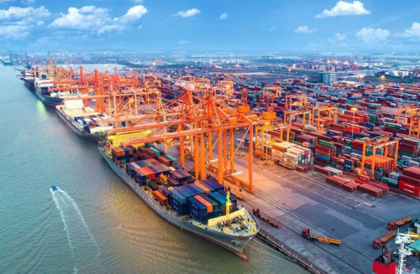 Đề xuất phát triển đội tàu container tầm cỡ khu vực, chuyên chở hàng hóa xuất nhập khẩu -0