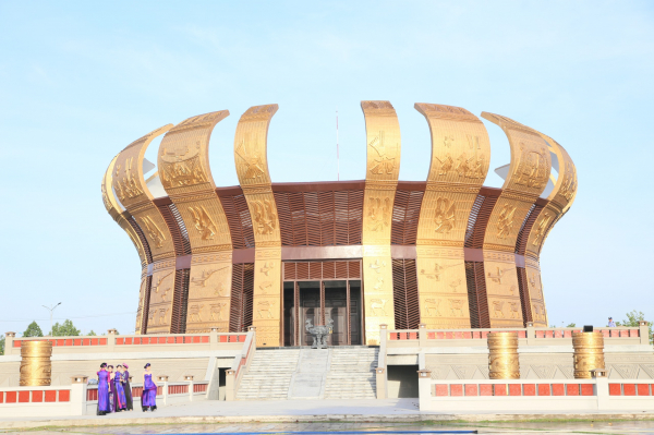 Đền thờ Vua Hùng – điểm nhấn văn hóa trên đất Tây Đô -0