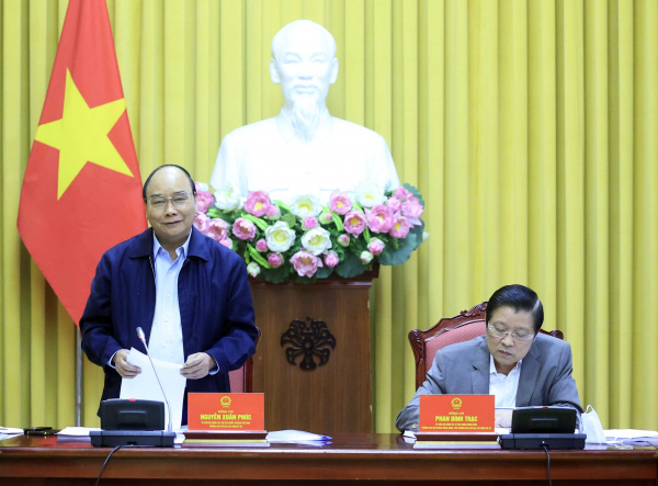 Chủ tịch nước Nguyễn Xuân Phúc làm việc với Tổ Biên tập xây dựng Đề án Nhà nước pháp quyền -0