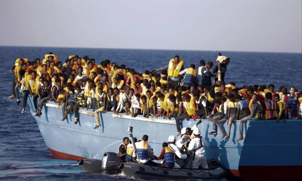 Thảm kịch lật thuyền trên biển Địa Trung Hải, gần 100 người chết đuối  -0