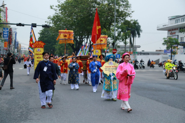 Độc đáo lễ hội Điện Huệ Nam ở Thừa Thiên-Huế  -0